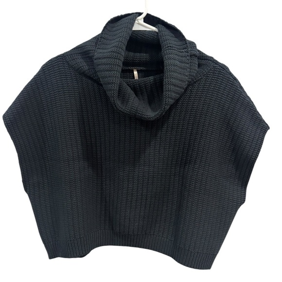 Free People Cropped Short Sleeve Pullover Turtleneck Sweater Navy Blue Small - Picture 2 of 9